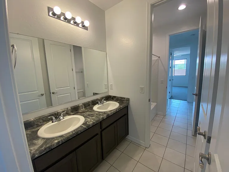 1615 E Paul Dr — Photo 18