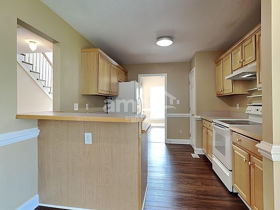 3rd image of 610 N Timbergate Dr