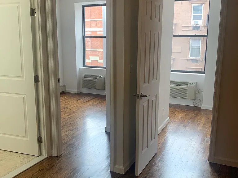 407 W 51st St #4A — Photo 10
