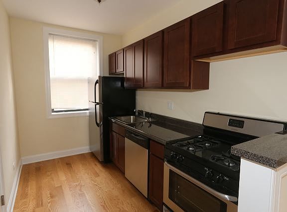 4th image of 713 W Brompton Ave APT 59
