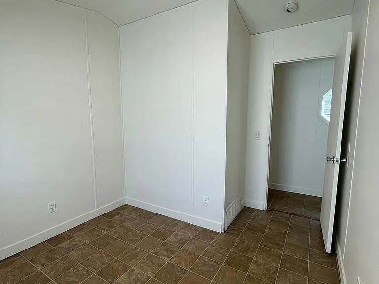 333 N Meldrum St #1 — Photo 17