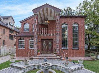 19014 Haywood Rd, Holliswood, NY 11423