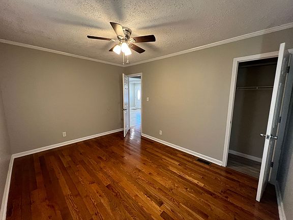 5th image of 408 Forestway Dr