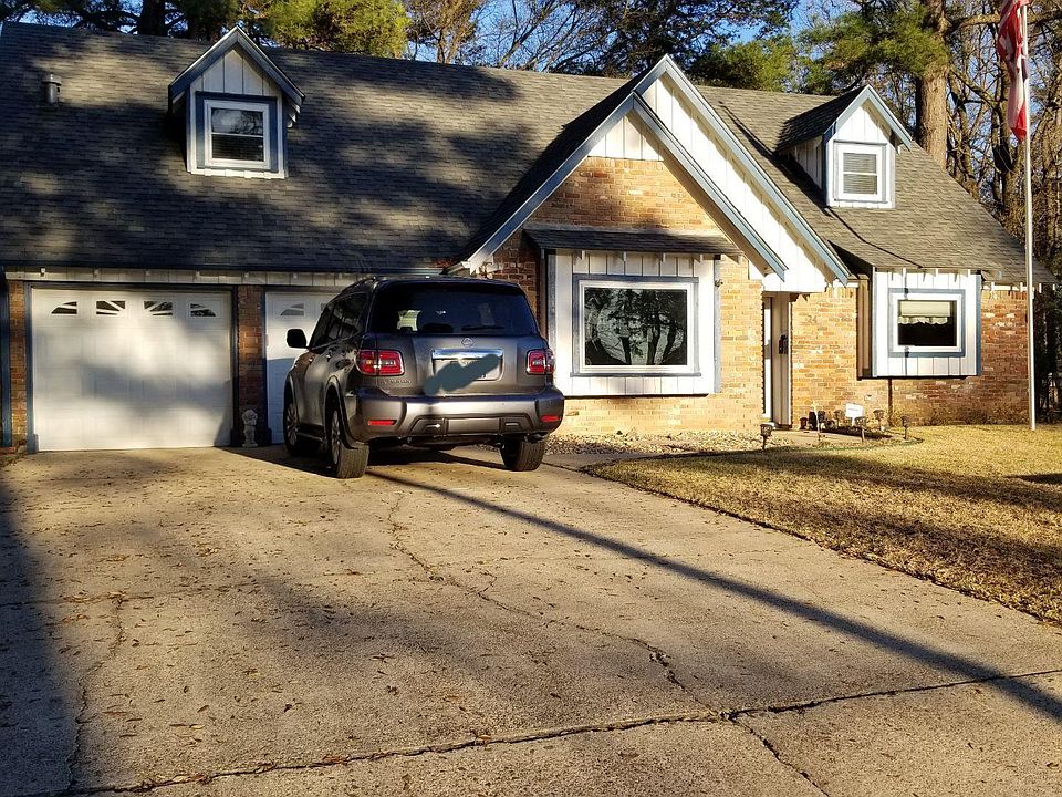 1st image of 24 Desoto Cir