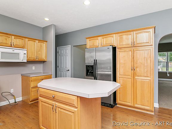 5th image of 10976 Thornberry Way