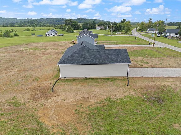 3rd image of 8985 Millerstown Rd