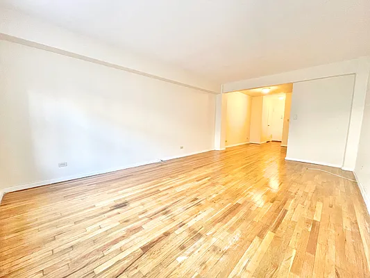 Rented by Keller Williams NYC | media 23
