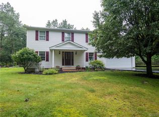207 Timber Hill Rd, Henryville, PA 18332