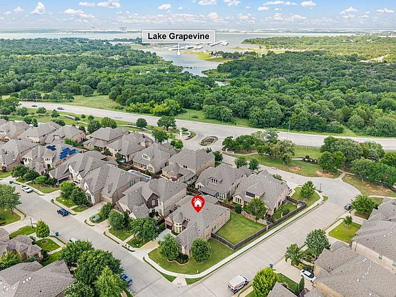 5th image of 1204 Huron Dr