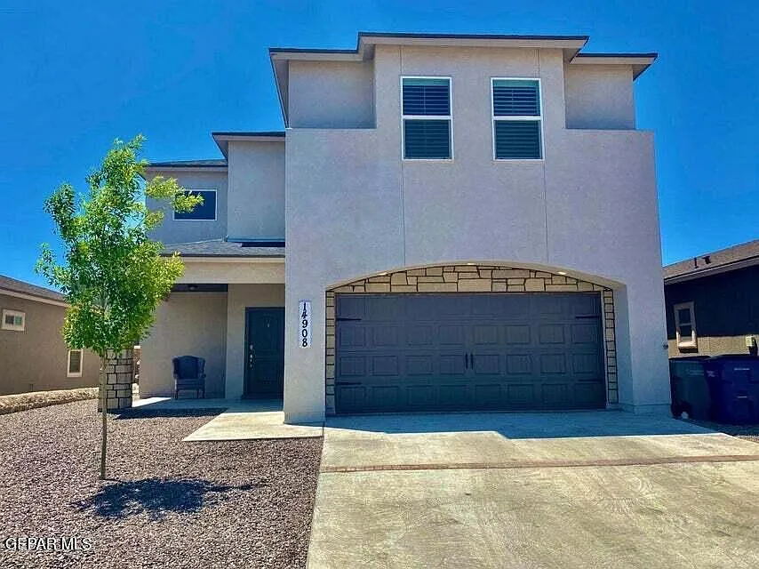 4 bed, 3.5 bath, 2135 sqft, $2,600 — Photo 1