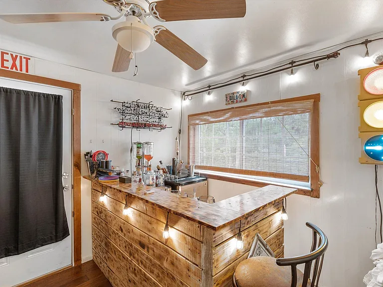 3508 W Biddison St — Photo 19