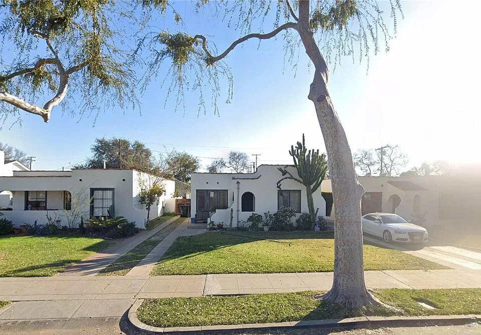 1120 E Whiting Ave