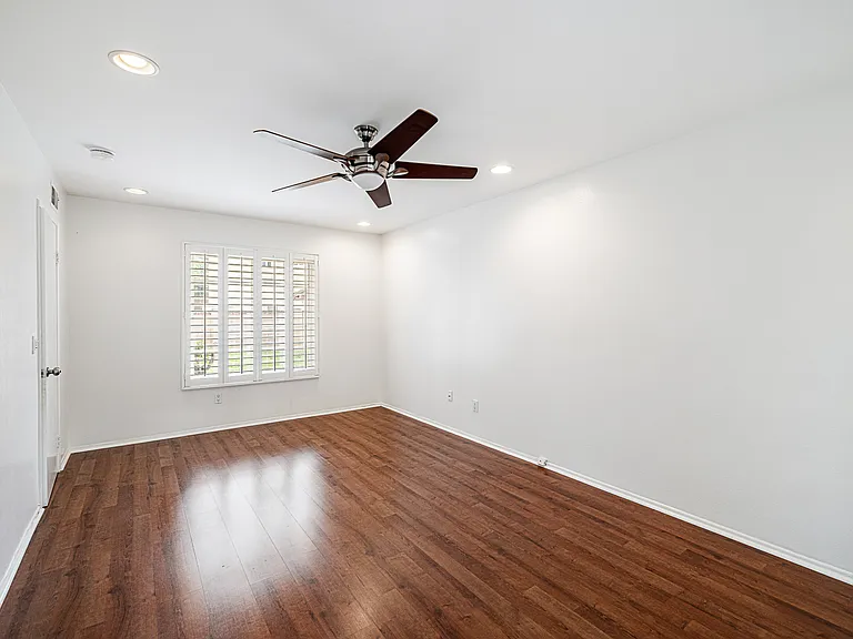6068 Hackers Ln — Photo 19
