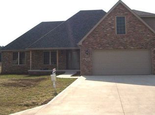1802 Oakridge Pkwy, Terre Haute, IN 47802