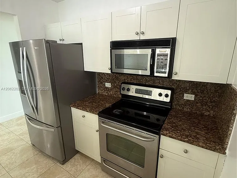 117 NW 42nd Ave #602 — Photo 8