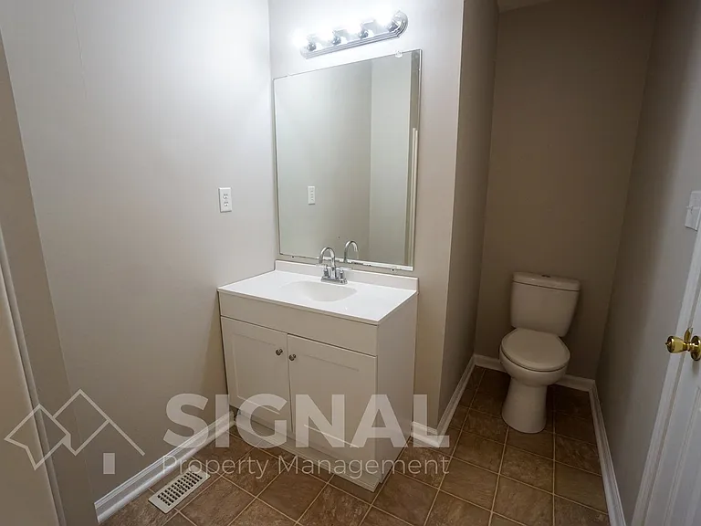 617 Ozark Ct — Photo 10
