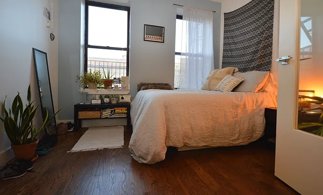 Rented by Nooklyn NYC LLC | media 52