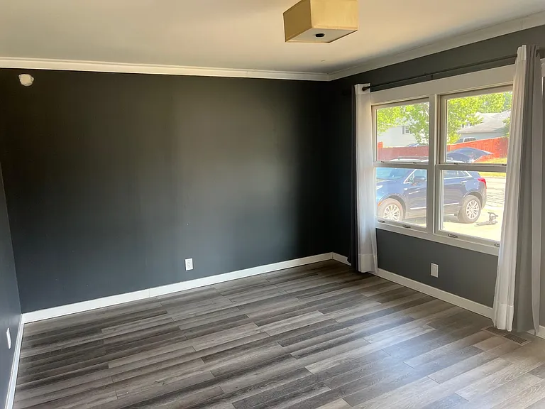 704 Halstead Ave — Photo 2