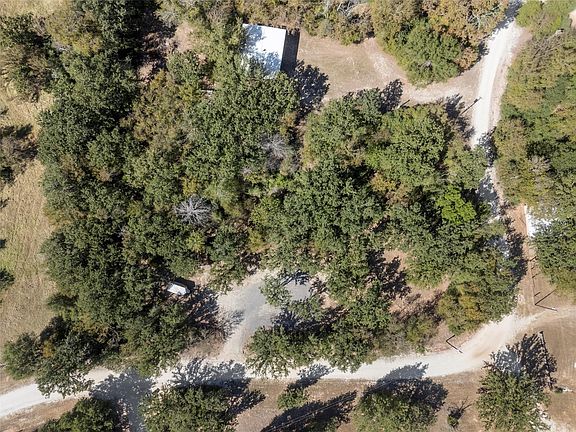 3rd image of 19597 Staceys Landing Rd