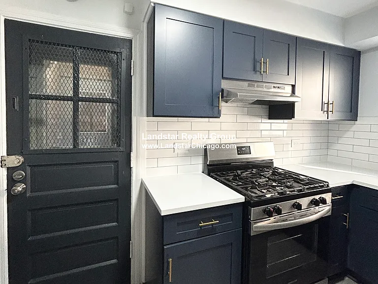 2715 W Berwyn Ave #1 — Photo 5