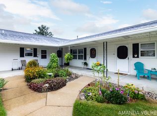 1857 Elizabeth Ln, Jenison, MI 49428