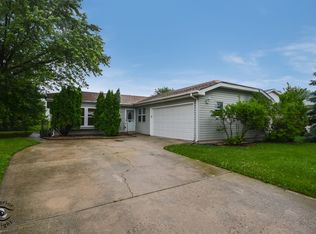 5732 Woodgate Dr, Matteson, IL