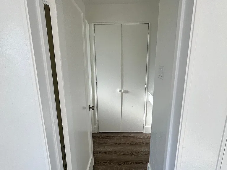 15-33 N Longfellow Ave #23 — Photo 6