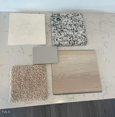 2nd image of 60 Clear Bead Ct