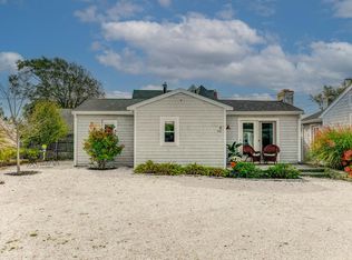 45 Ellery Ave, Middletown, RI 02842