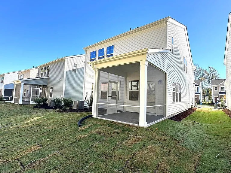 2233 Cape May Ln — Photo 34