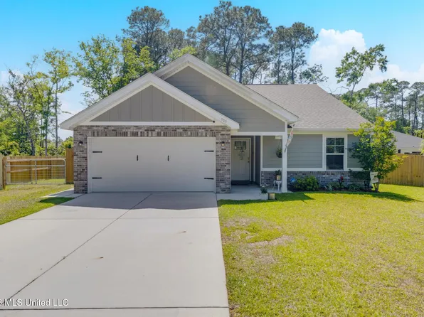 515 Peach St, Ocean Springs, MS 39564