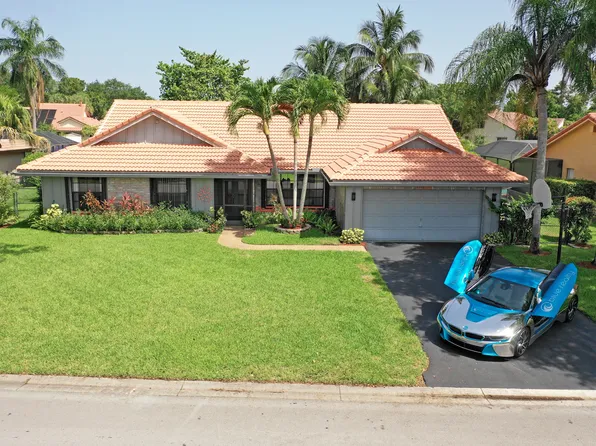 4980 NW 88th Ln, Coral Springs, FL 33067