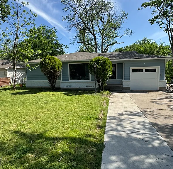 1007 Emery St — Photo 1