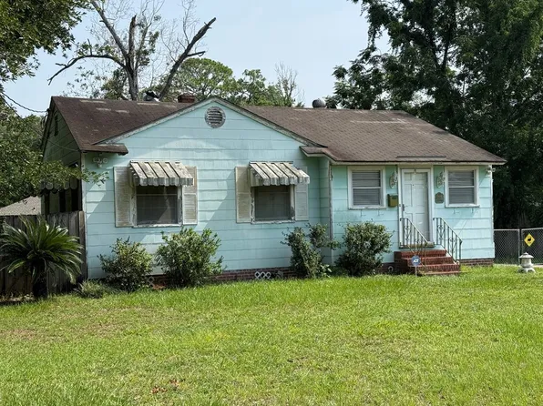 4519 Birkenhead Rd, Jacksonville, FL 32210