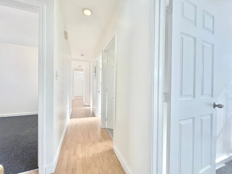 1444 W 28th St — Photo 21