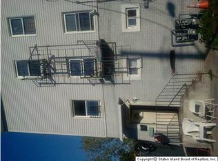 35 John St, Staten Island, NY 10302