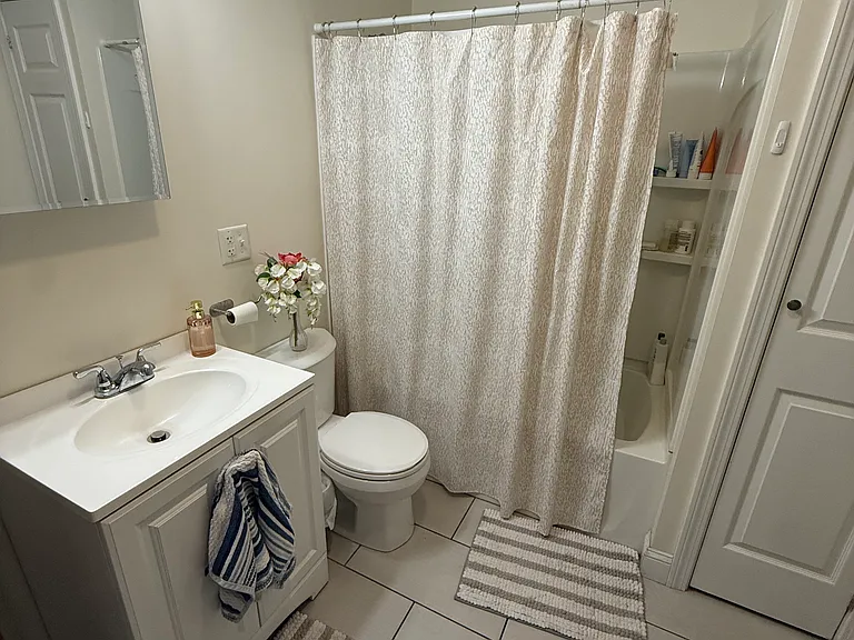 352 Main St #1 — Photo 9