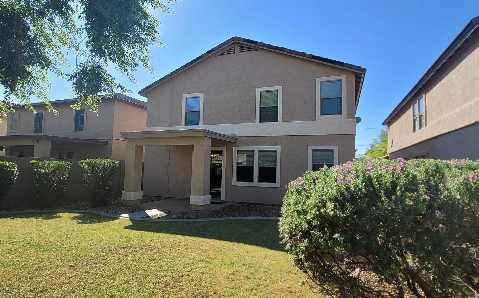 4 bed, 2.5 bath, 2700 sqft, $3,799 — Photo 1