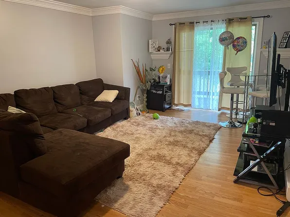 5 Woodside Ave #B17, Danbury, CT 06810