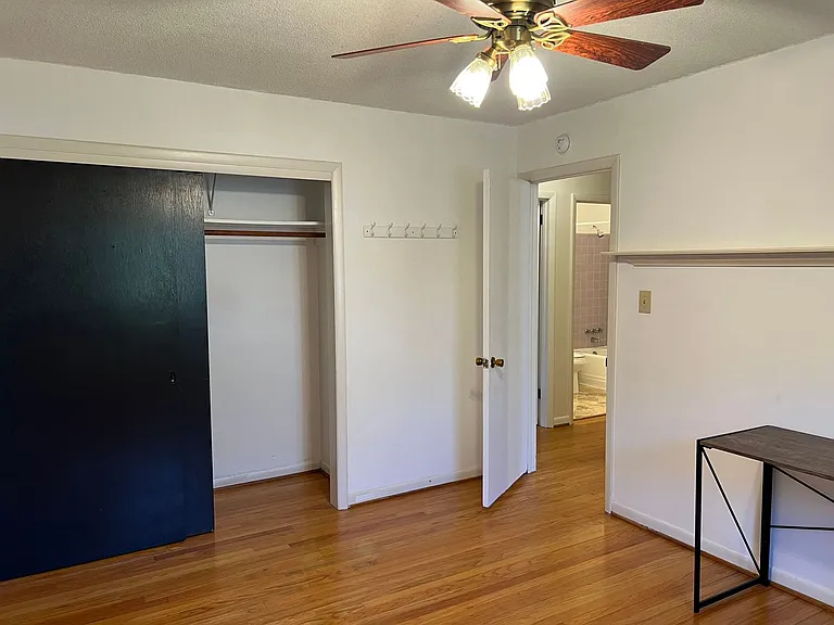 708 Austin Ave — Photo 19