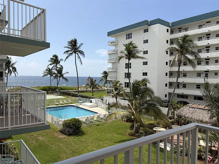 1750 S Ocean Blvd #304E — Photo 2