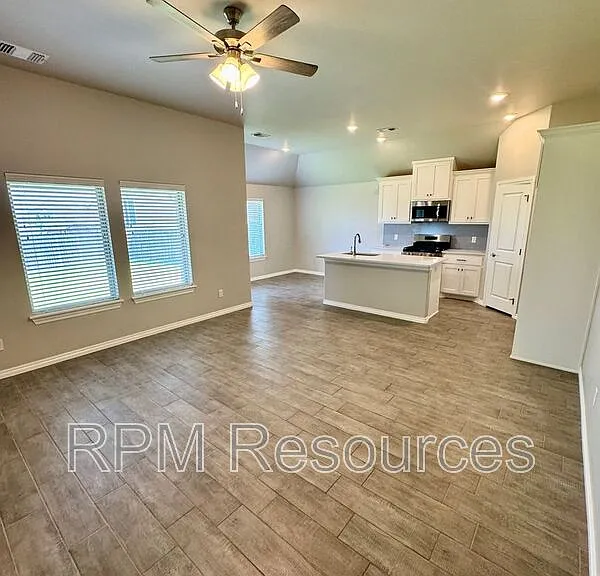 8401 NW 162nd St — Photo 7