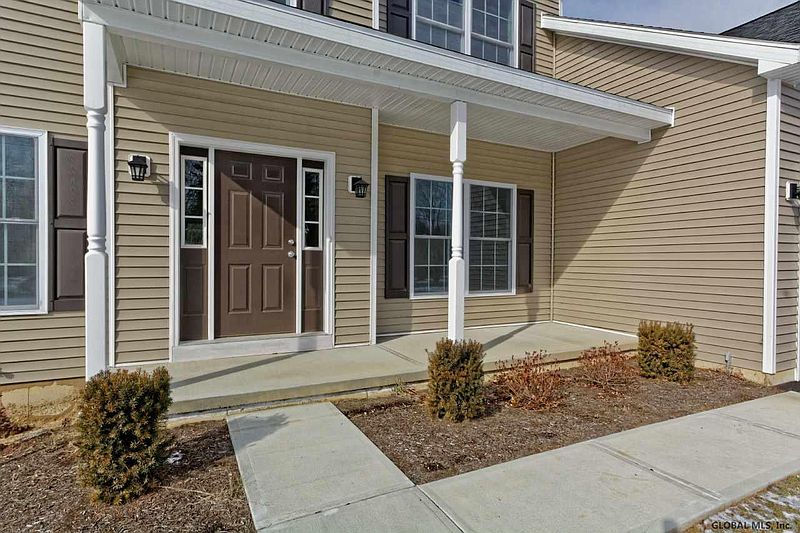 3rd image of 2881 W LYDIUS Street
