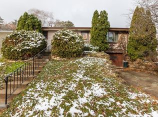 2515 Pearl St, Dubuque, IA 52001