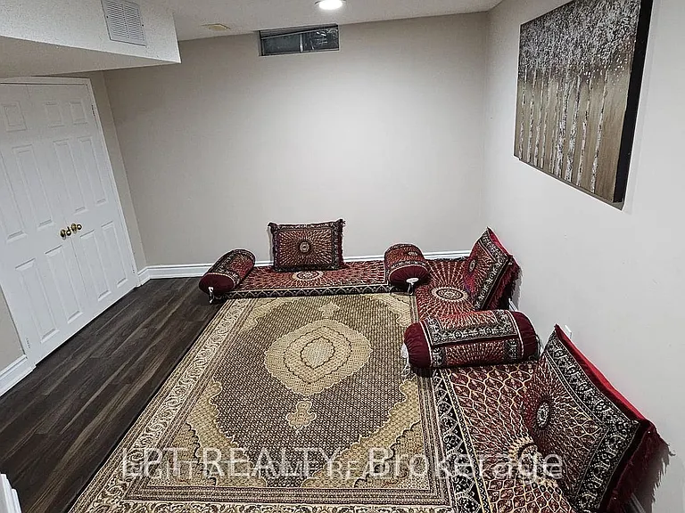 3577 Colonial Dr — Photo 7