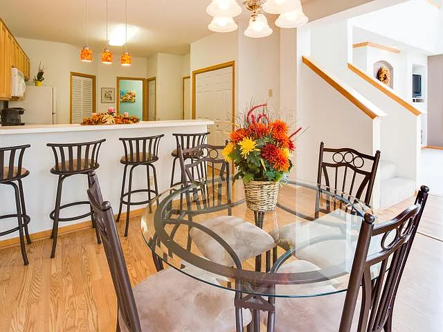 3635 Lawndale Ln N #6 — Photo 3