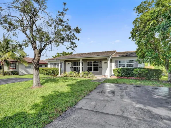 4017 Woodside Dr, Pompano Beach, FL 33065