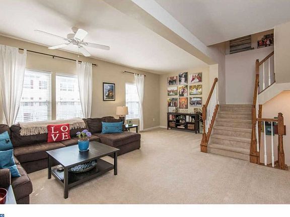 4th image of 13 Tuxford Ln