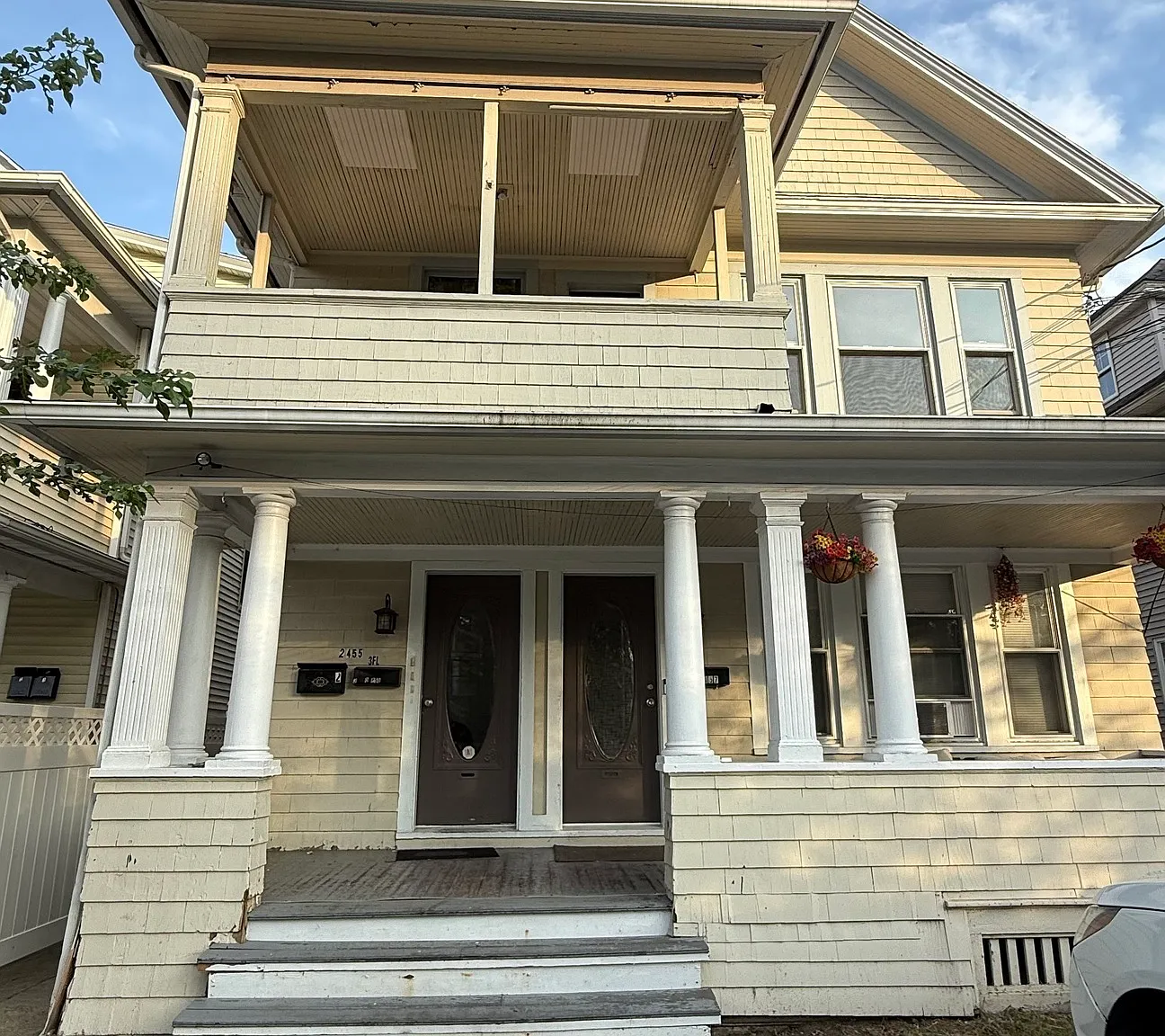 3 bed, 1.0 bath, 3482 sqft, $2,250 — Photo 1