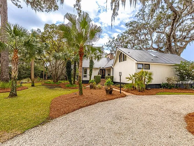 6201 Frederica Rd — Photo 59